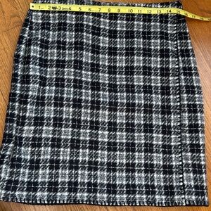 Eddie Bauer size 4 wool wrap skirt. Black and white.